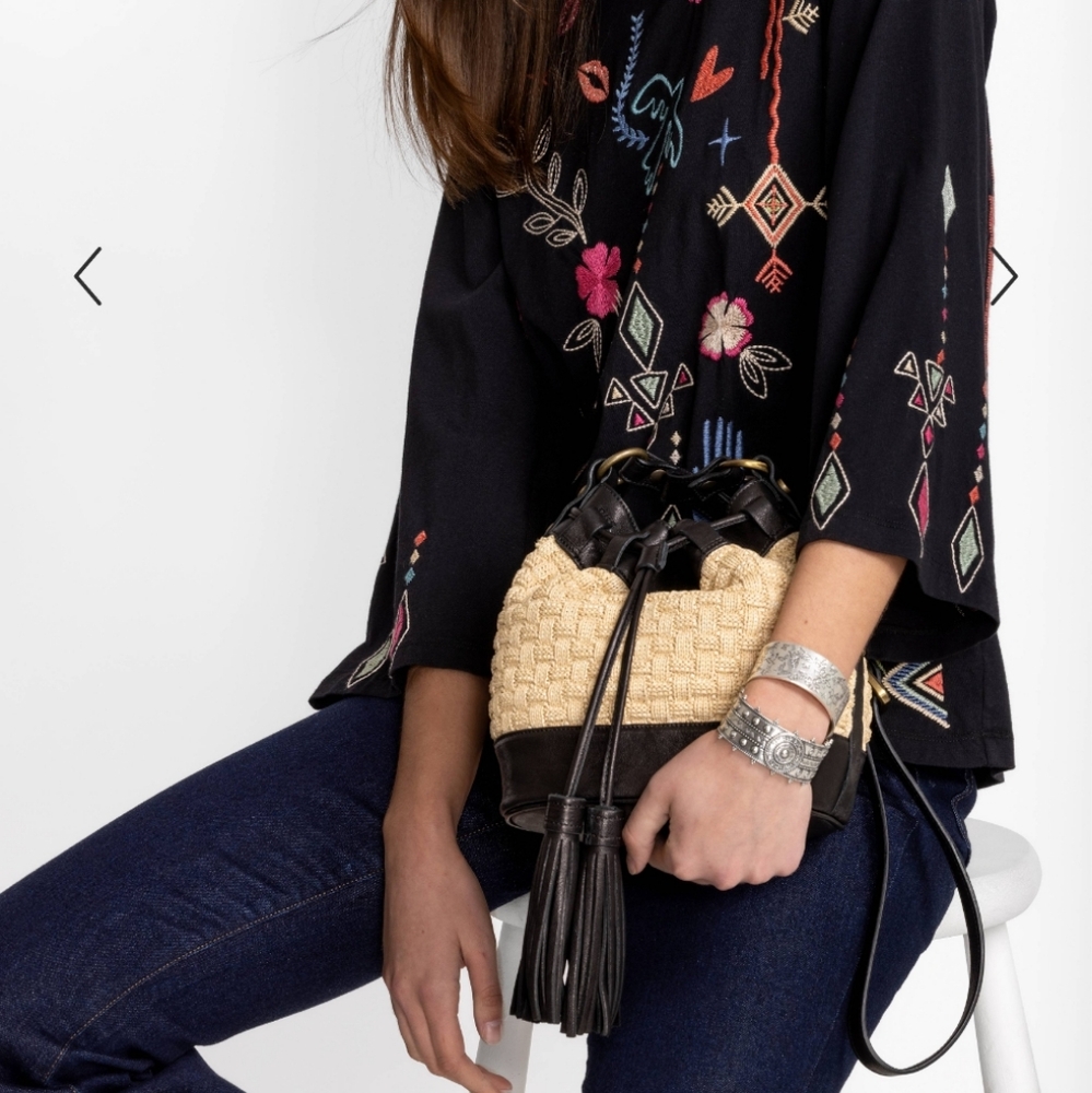 Johnny Was CESTINO ITALIAN RAFFIA BUCKET BAG - Picture 2 of 10